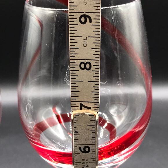 Vintage Pier One Set of 2 Red Swirl Wine Glasses  9" Tall x 3.5" Diameter - Picture 5 of 6